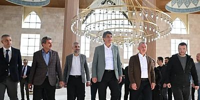 Büyükakın Kocaman'la Kent meydanı camiinde